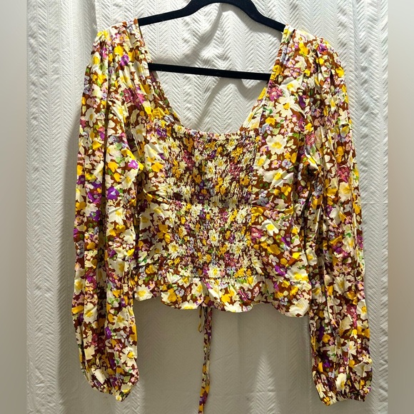 Floral Long Sleeve Women's Top - Picture 5 of 5